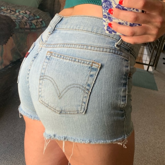 VTG Cut-Off Blue Jean Denim Shorts | Levi’s - Picture 7 of 7